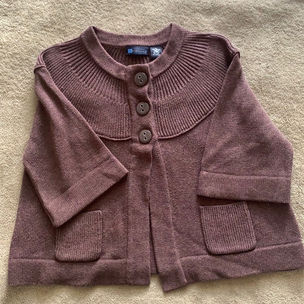 Cropped, 3/4 Sleeve Sweater - EUC